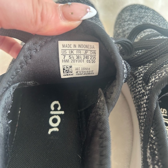 Adidas Runners - Picture 3 of 5